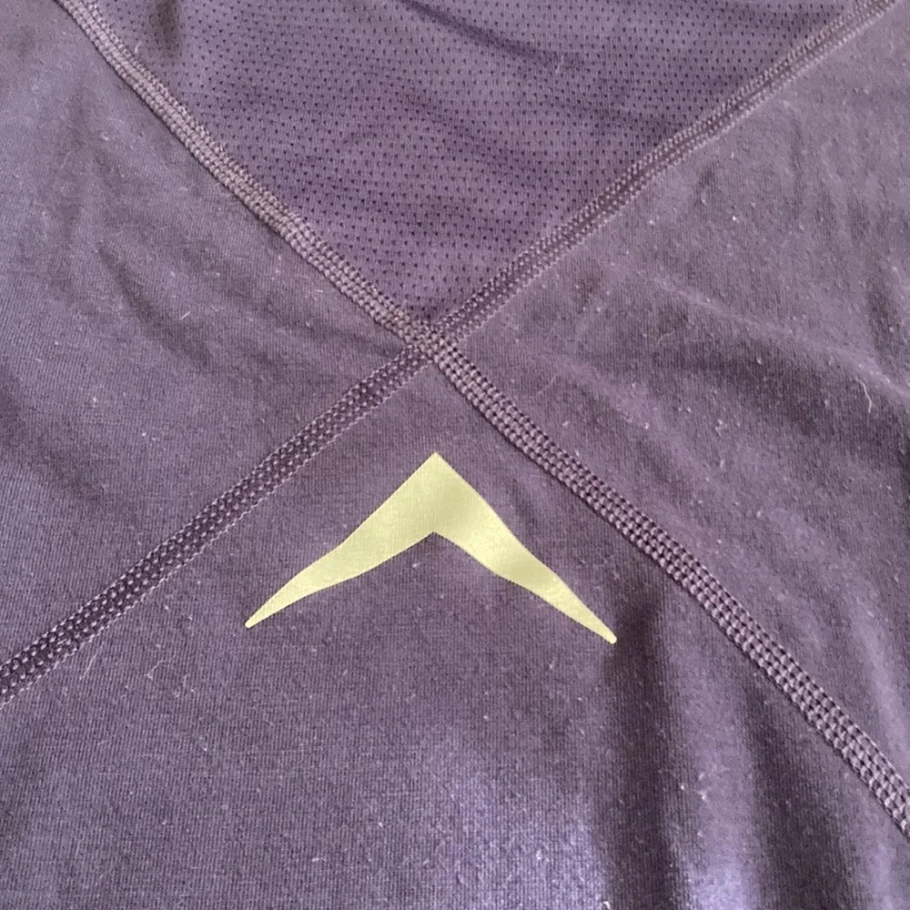 PUMA Cool Cell Athletic Reflective Long Sleeve Shirt Crew Purple Small Top Vent